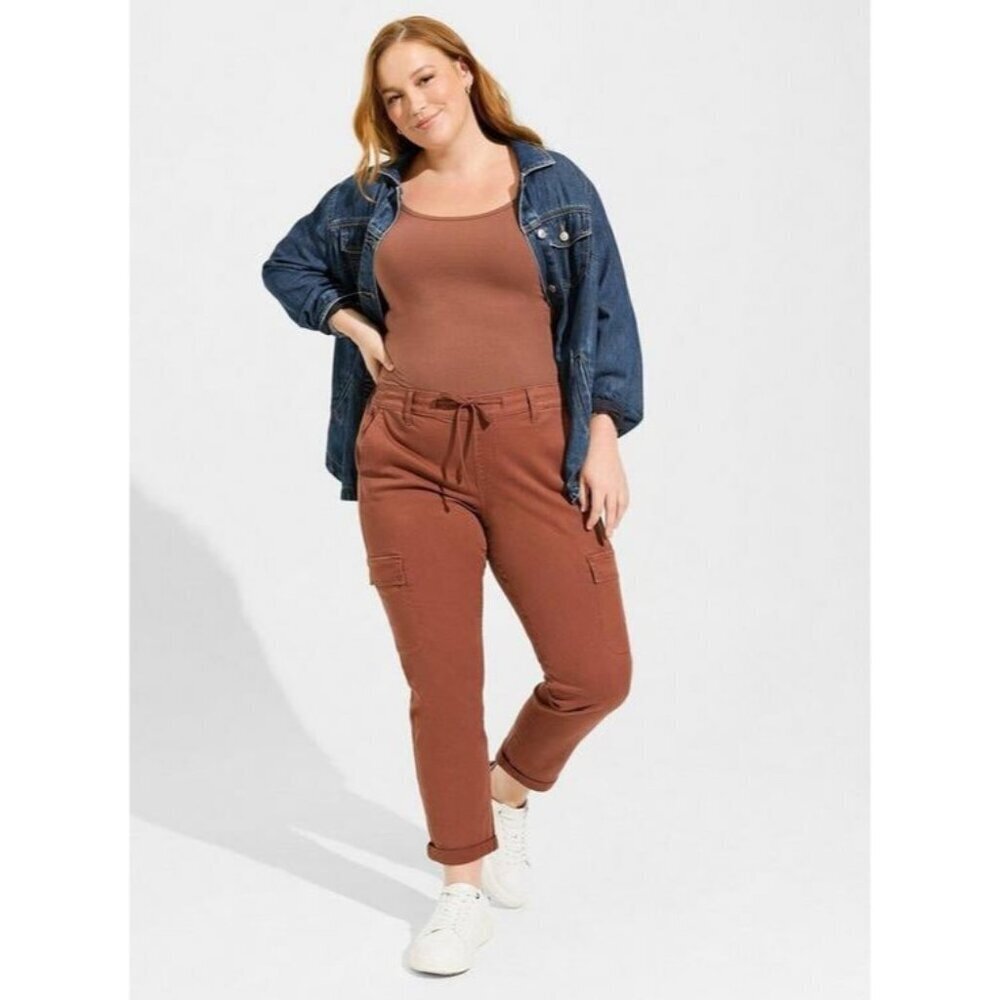 Torrid Pull On Boyfriend Straight Stretch Twill Cargo Pants Size 0R Brown L 12